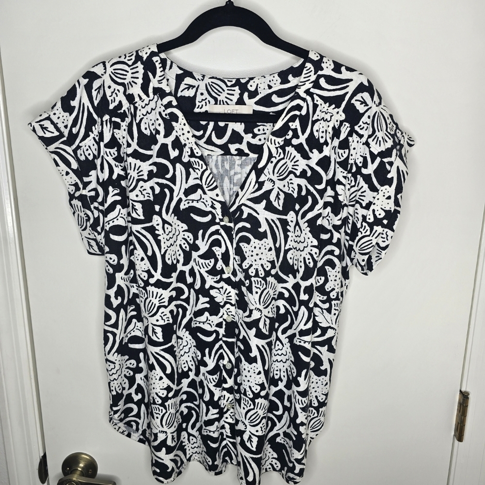 LOFT Black and White Button Down Rayon/Linen Blend Shirt Large